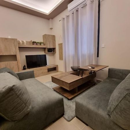Ellis Apartment Atene Esterno foto
