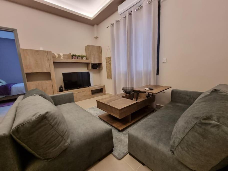 Ellis Apartment Atene Esterno foto